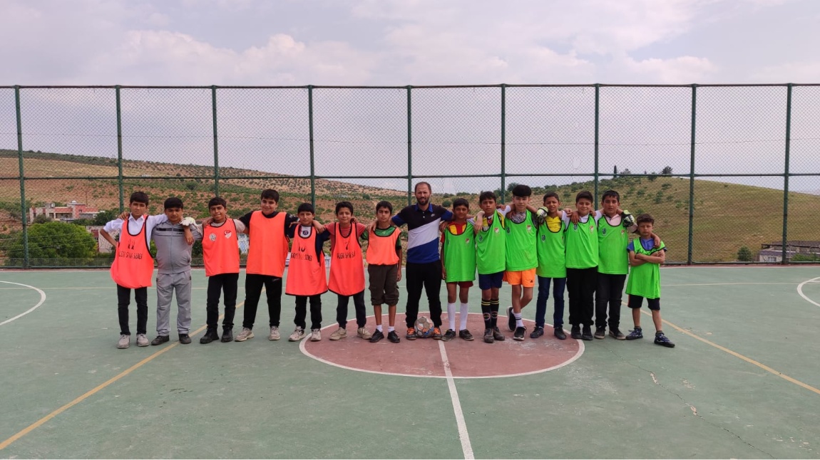Pınar Ortaokulu'nda Futbol Turnuvası Heyecanı